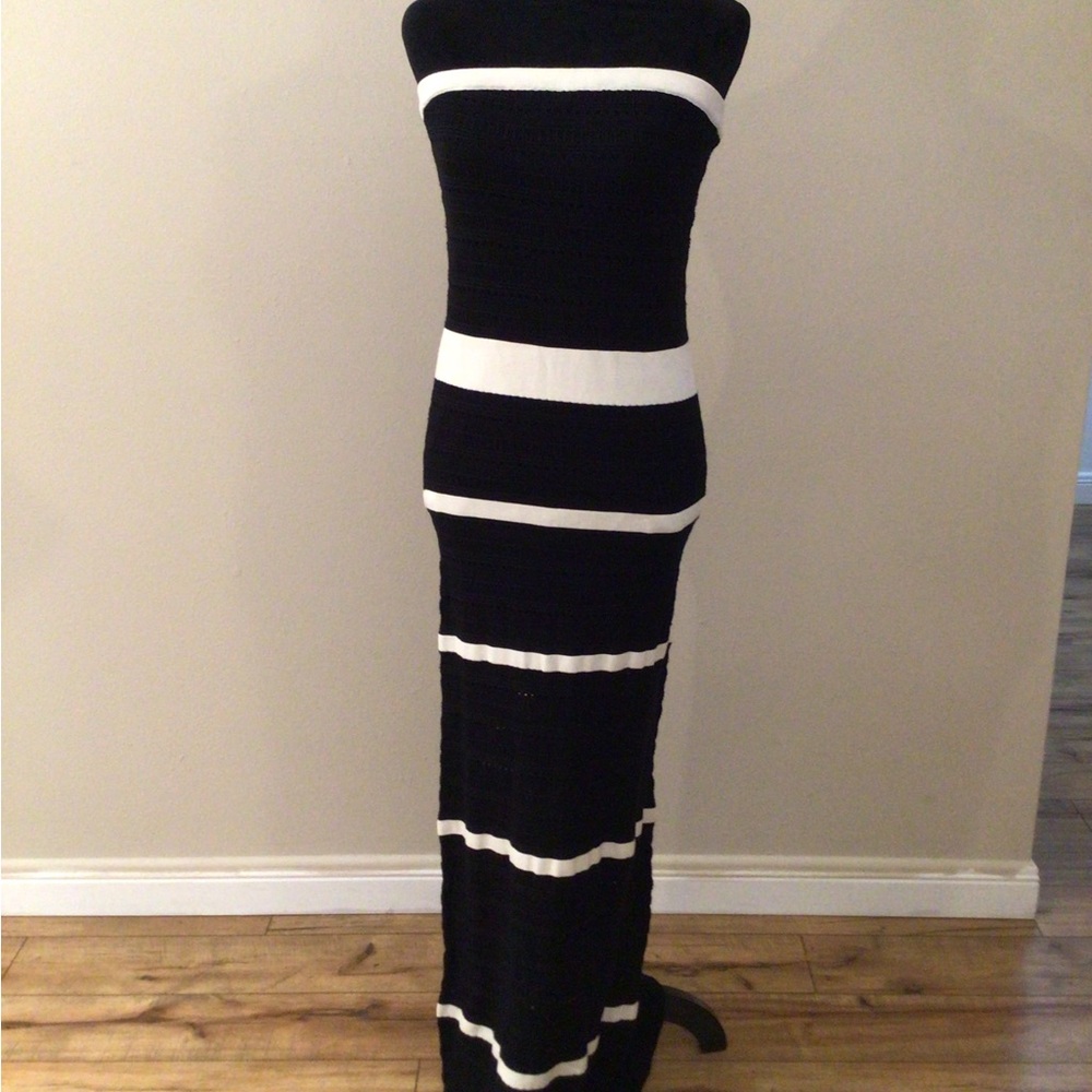 VENUS SIZE L Black and White Strapless Maxi Dress